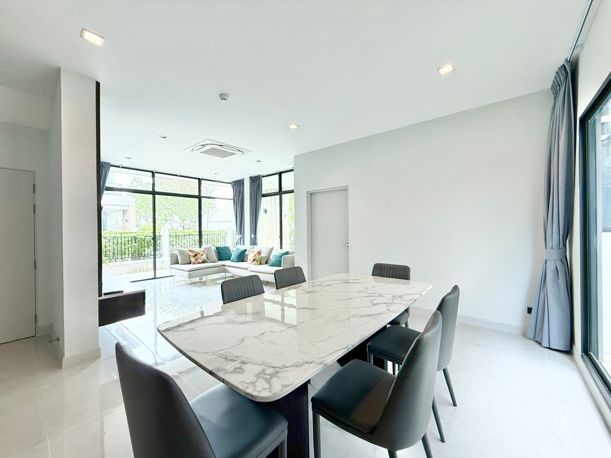 ให้เช่าบ้านบางนา แบริ่ง ลาซาล : 🚀 บางกอก บูเลอวาร์ด บางนา กม.5 - 369ตรม. 4นอน5น้ำ3ที่จอดรถ 092-545-6151 (ทีม)