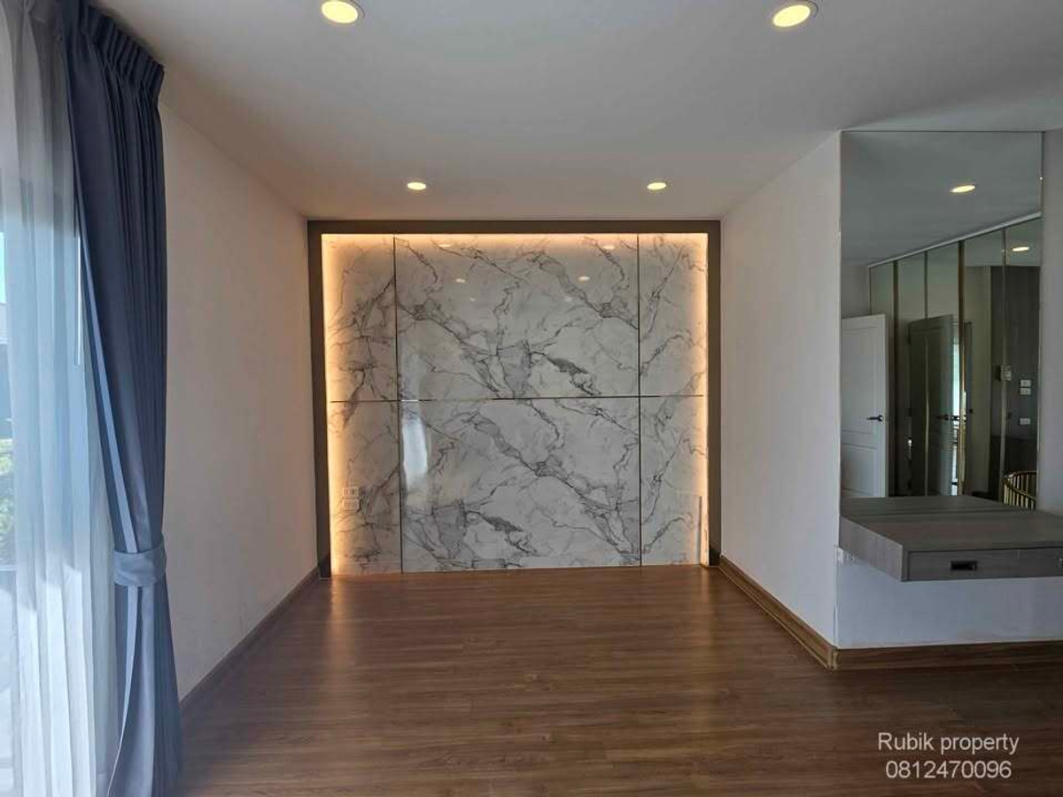 For SaleHouseRama5, Ratchapruek, Bangkruai : 🏡✨ House for sale, fully decorated! Centro Ratchaphruek-Suan Phak RB1710 House in new condition, luxuriously decorated, ready to move in immediately. Traveling is very convenient. Very close to the city