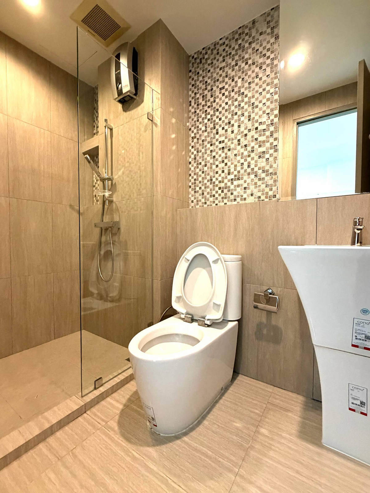 For RentCondoRatchadapisek, Huaikwang, Suttisan : Condo for rent, Life Ratchadaphisek, 1 bedroom, size 31.5 sq m., 6 foot bed.