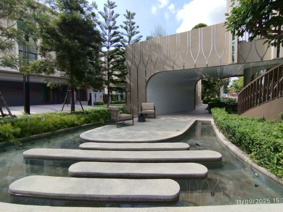 For SaleHotel&Apartment BusinessPinklao, Charansanitwong : Luxury mansion for sale, luxury house, single house, Grand Bangkok Boulevard Pinklao-Borom, corner house with private elevator.