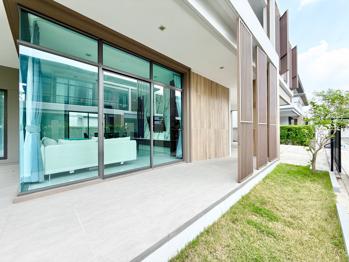 ให้เช่าบ้านบางนา แบริ่ง ลาซาล : 🚀 บางกอก บูเลอวาร์ด บางนา กม.5 - 369ตรม. 4นอน5น้ำ3ที่จอดรถ 092-545-6151 (ทีม)