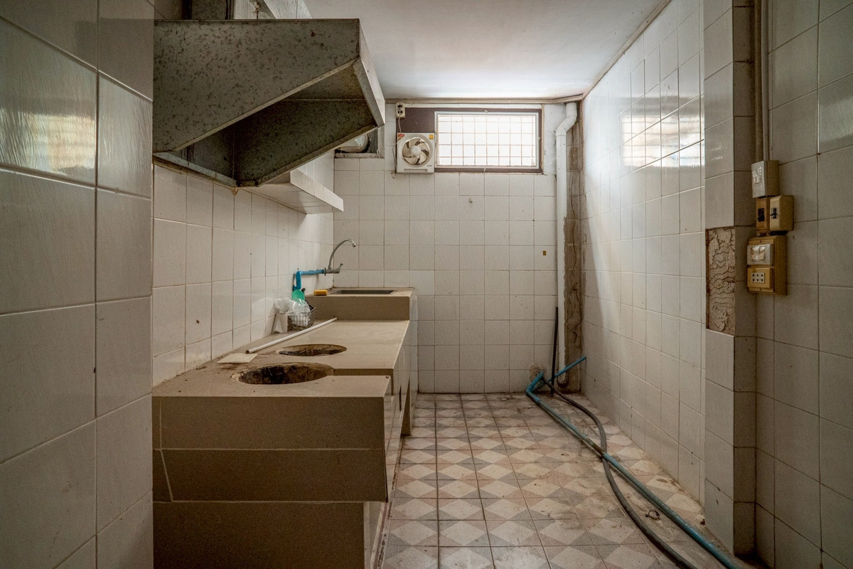 ขายทาวน์โฮมเยาวราช บางลำพู : ขาย ❗️ ทาวน์เฮ้า 6 ชั้น 2 คูหา บ้านเปล่า ทำเลดีมาก ใกล้กับ MRT สนามไชย และ MRT สามยอด