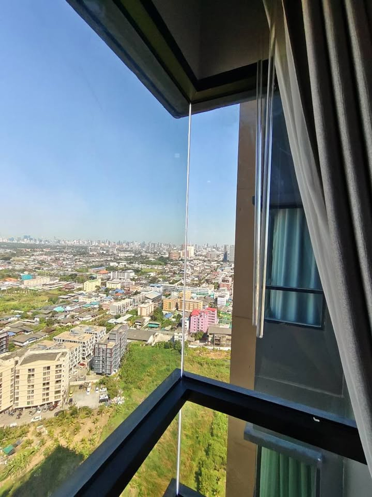 For RentCondoBangna, Bearing, Lasalle : Best value in the project ‼️ For rent Niche Mono Sukhumvit-Bearing 🔥 Beautiful room, fully furnished + has a washing machine 📍 Ready to move in immediately (responds to chats and answers calls very quickly)