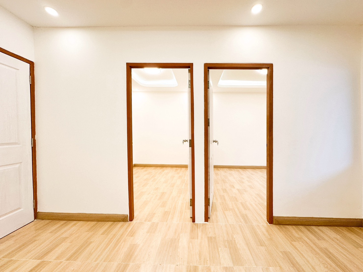 ขายคอนโดปทุมธานี รังสิต ธรรมศาสตร์ : ขายคอนโดเอื้ออาทรมิตซู พหล กม.44 ฟรีโอน ใกล้นวนคร ตลาดไท ม.ธรรมศาสตร์ รีโนเวทใหม่ พร้อมเฟอร์