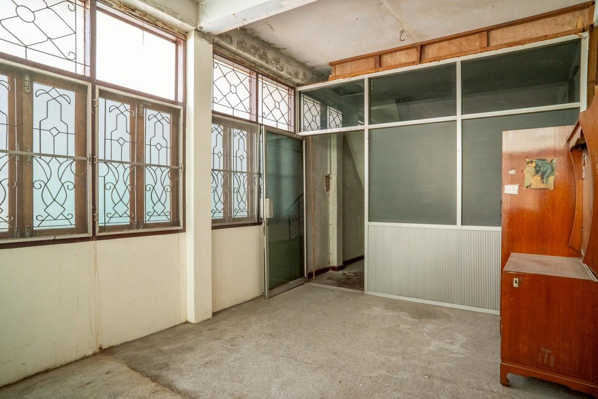 ขายทาวน์โฮมเยาวราช บางลำพู : ขาย ❗️ ทาวน์เฮ้า 6 ชั้น 2 คูหา บ้านเปล่า ทำเลดีมาก ใกล้กับ MRT สนามไชย และ MRT สามยอด