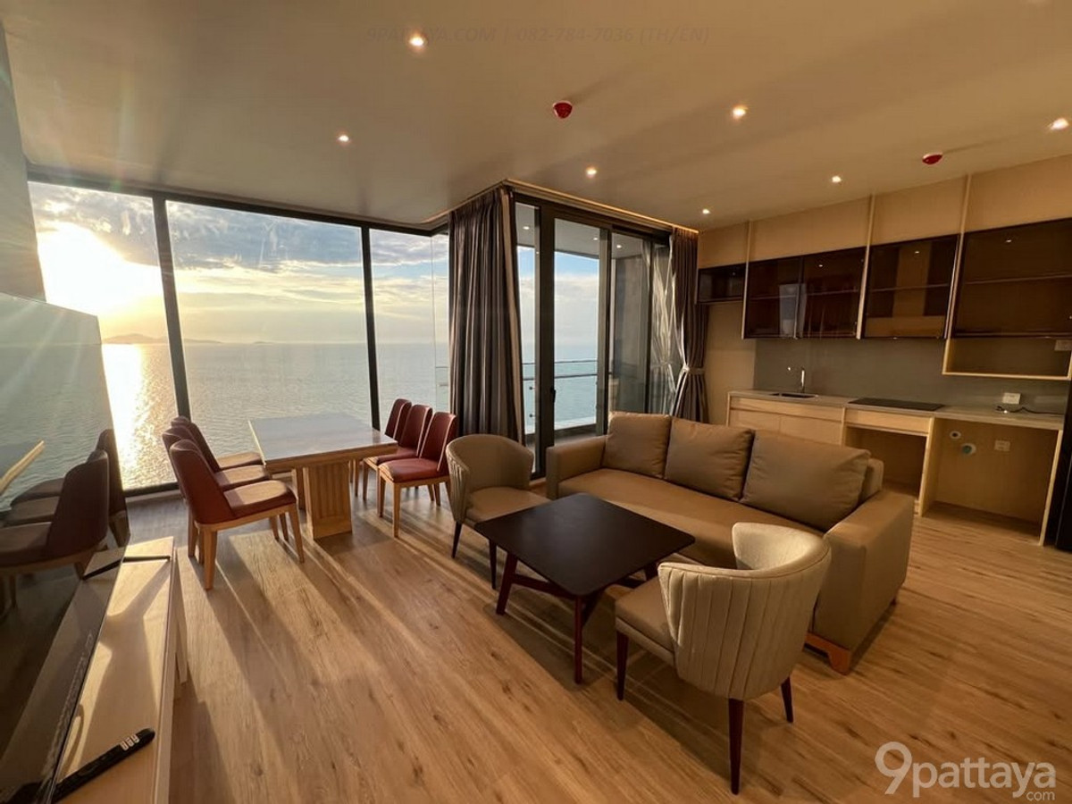 ให้เช่าคอนโดพัทยา บางแสน ชลบุรี สัตหีบ : ให้เช่าคอนโดหรู | Arom Wongamat – วงศ์อมาตย์ พัทยาเหนือ ✨ คอนโดระดับ Ultra Luxury ติดทะเล พร้อมชายหาดส่วนตัว ยูนิตชั้นสูง มีลิฟท์ส่วนตัว ความเป็นส่วนตัวสูงสุด ขนาด 86 ตร.ม. • ชั้น 25 (High Floor) • 2 ห้องนอน / 2 ห้องน้ำ • Private Lift Access