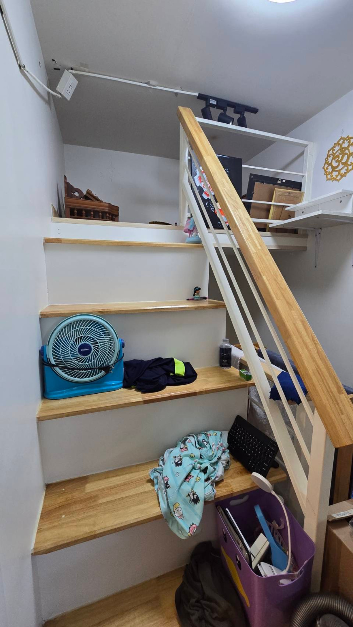 ขายทาวน์โฮมมีนบุรี-ร่มเกล้า : ขายทาวน์เฮาส์ 2 ชั้น แปลงมุม หมู่บ้านพฤกษาวิลล์ 50/1 รามคำแหง – ซอยมิสทีน (ถ.ราษฎร์พัฒนา) ที่ดิน 32.6 ตร.ว. (แปลงมุม ได้พื้นที่ข้างบ้านเพิ่ม) พื้นที่ใช้สอย 120 ตร.ม. 3 ห้องนอน 2 ห้องน้ำ