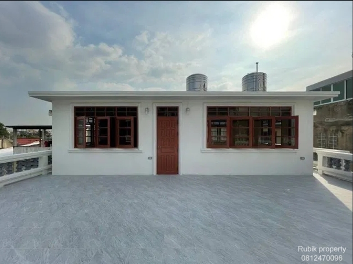 For SaleHouseWongwianyai, Charoennakor : 🏡✨ 3-story detached house for sale + Rooftop | Renovate the whole house · Charoen Nakhon location RB1702, can enter and exit both Soi Charoen Nakhon 34 and Soi Charoen Nakhon 40.