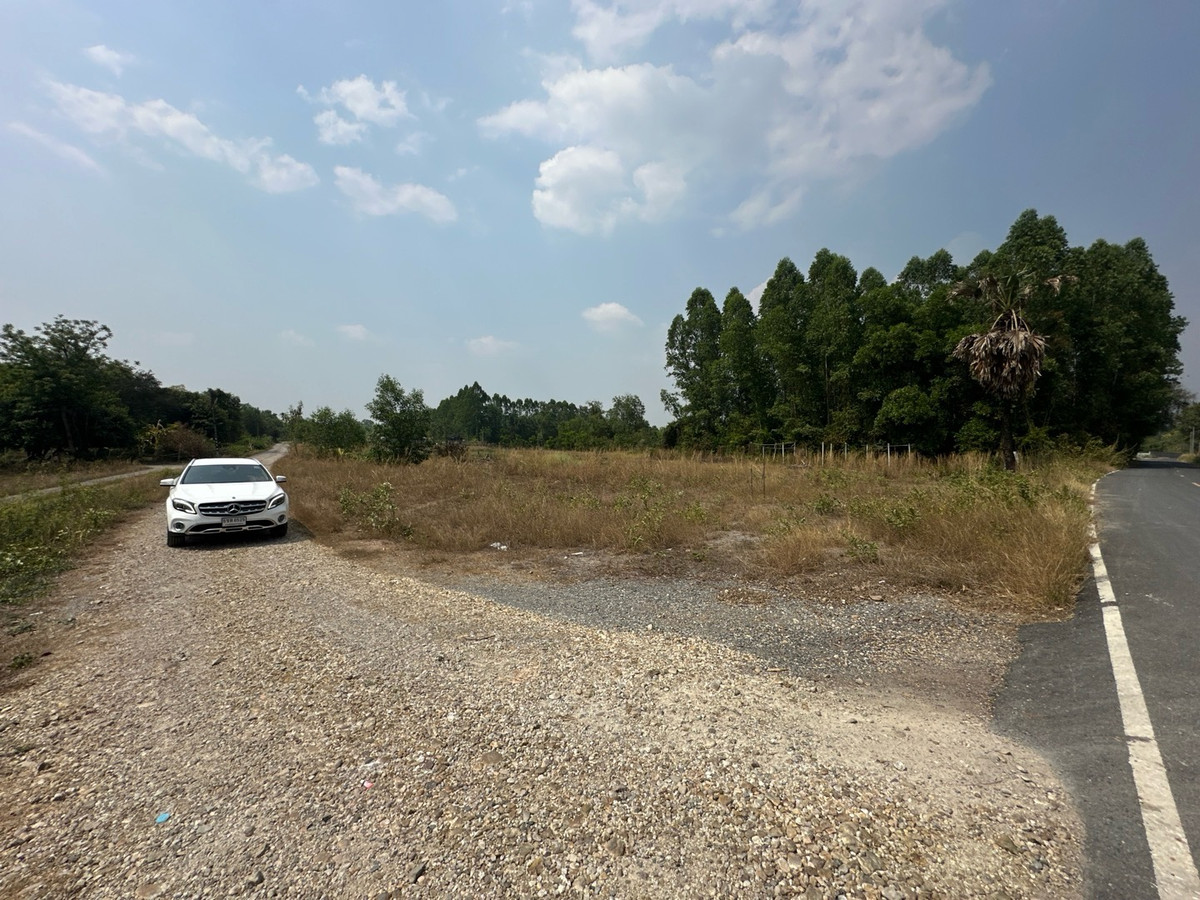 ขายที่ดินนครนายก : ขายที่ดินเปล่า ใกล้โรงเรียมเตรียมทหาร ต.ศรีกะอาง อ.บ้านนา จ.นครนายก เนื้อที่ 5 ไร่ 1 งาน
