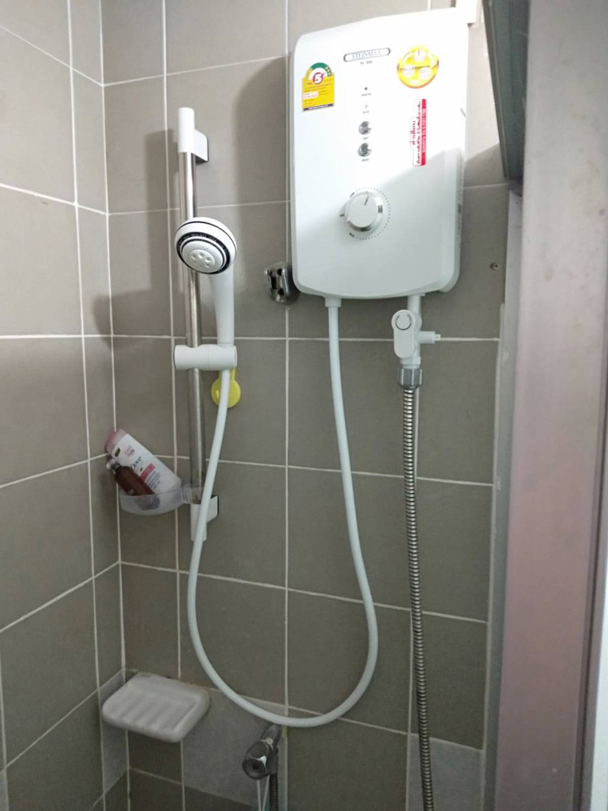 For RentCondoRamkhamhaeng, Hua Mak : hire!  Lumpini Bodindecha-Ram, size 28 sq m. B1, 5th floor, price 6,700 baht, furniture and electrical appliances.