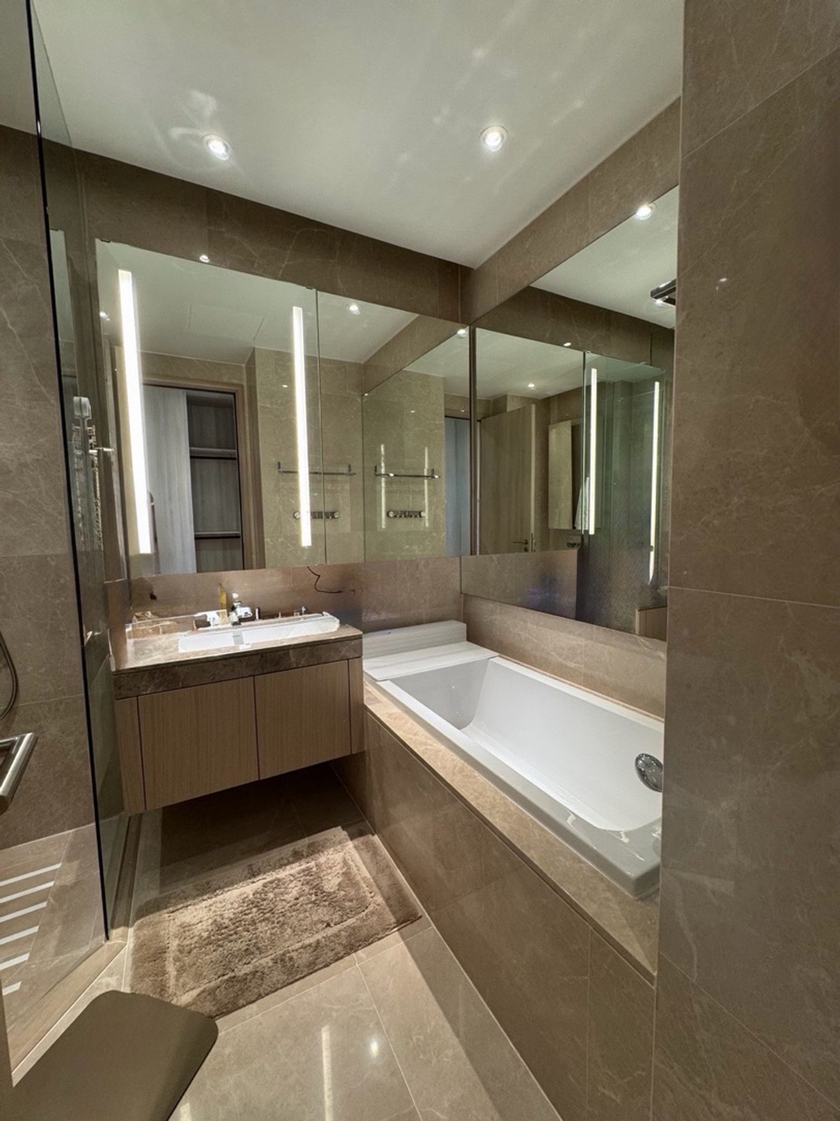 For SaleCondoWongwianyai, Charoennakor : 2BR River View Residence at Magnolia Waterfront next to ICONSIAM, 94 sqm high ceiling unit, premium riverside living, ideal for residence or investment