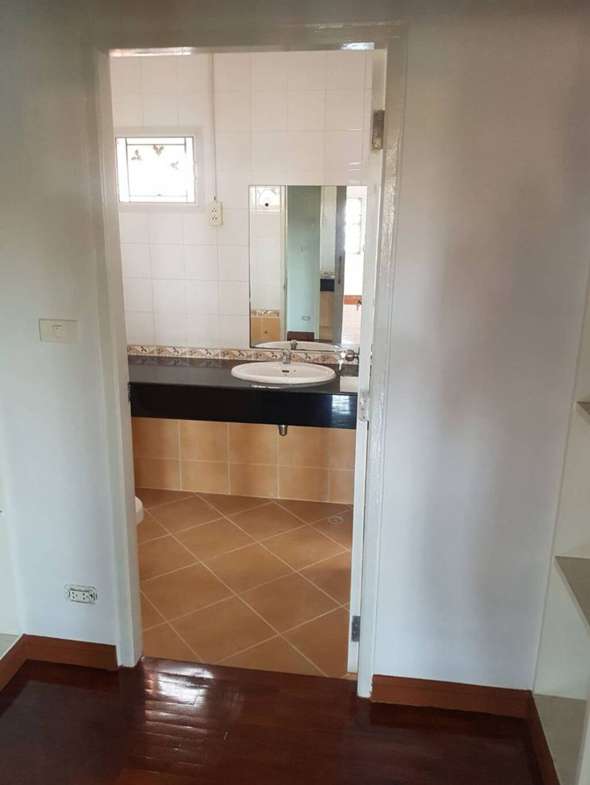 ให้เช่าบ้านปทุมธานี รังสิต ธรรมศาสตร์ : ให้เช่า ภัสสร 2 คลอง 3 เลขที่ 34/293 (เลี้ยงสัตว์ได้)(ทำโฮมออฟฟิศได้)