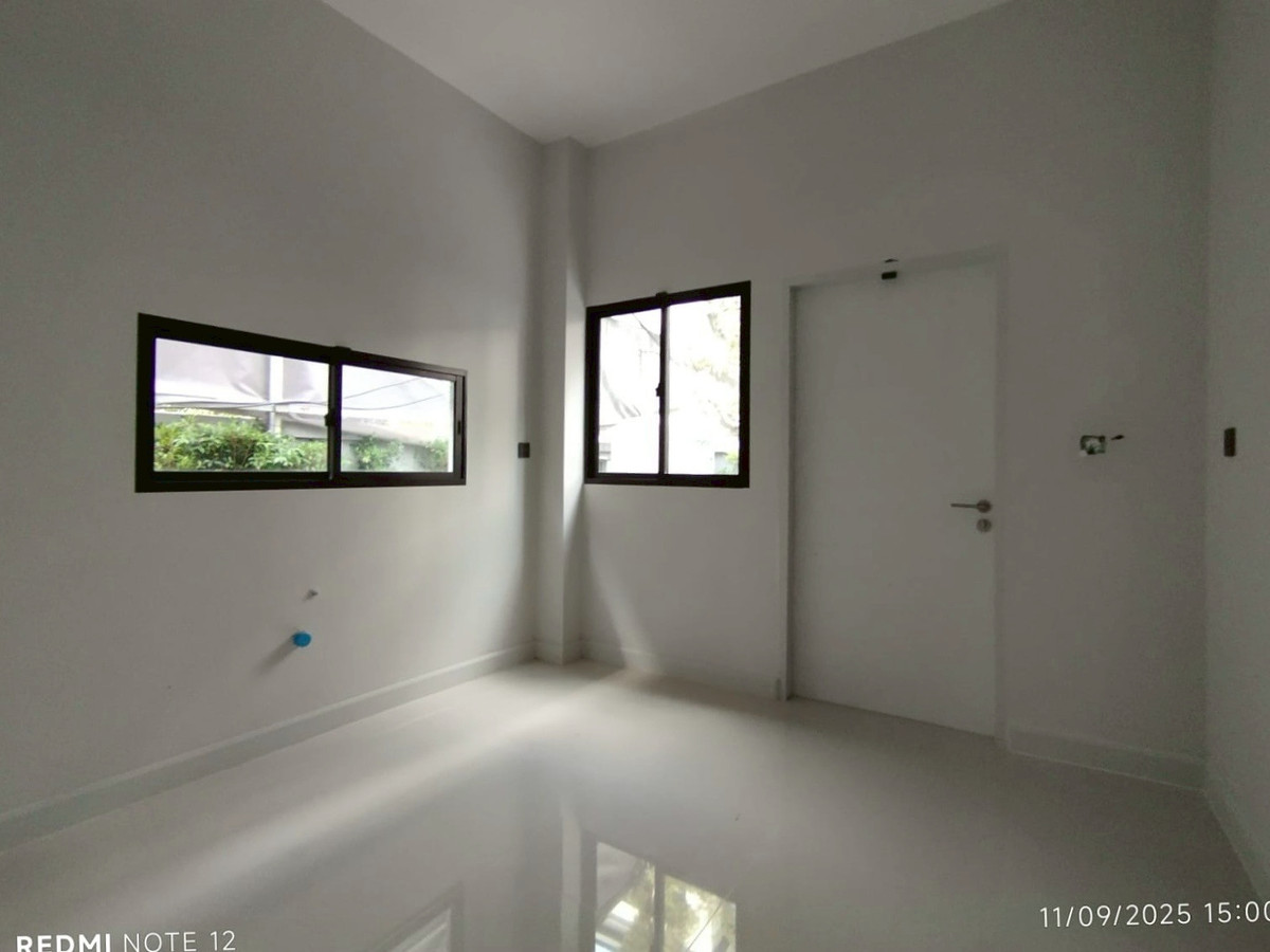 For SaleHotel&Apartment BusinessPinklao, Charansanitwong : Luxury mansion for sale, luxury house, single house, Grand Bangkok Boulevard Pinklao-Borom, corner house with private elevator.