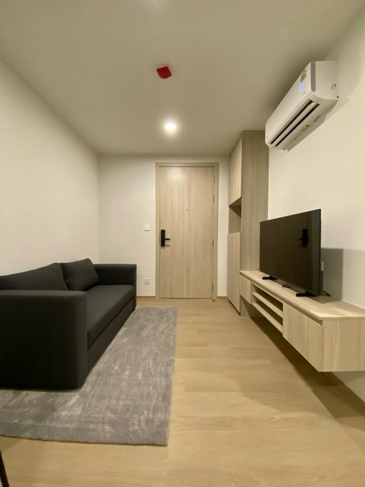 For RentCondoKasetsart, Ratchayothin : Rental price: 13,000 baht / month