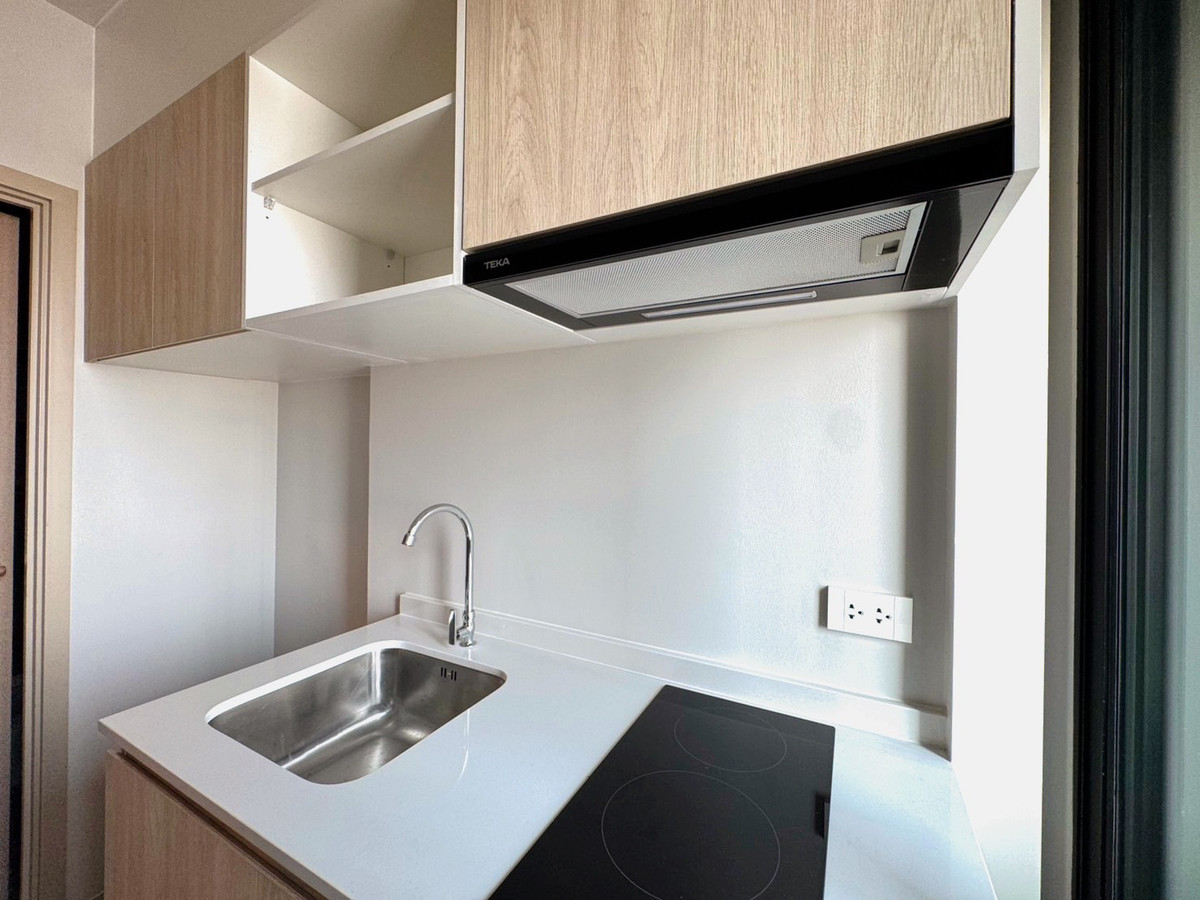 เซ้งคอนโดบางนา แบริ่ง ลาซาล : 10,000 ก็อยู่ติด Mega ได้! ห้องใหม่ ชั้น 21 วิวไม่บล็อก อยู่สบาย ใกล้ห้าง ใกล้รถไฟฟ้า ห้องใหม่แต่งครบ 