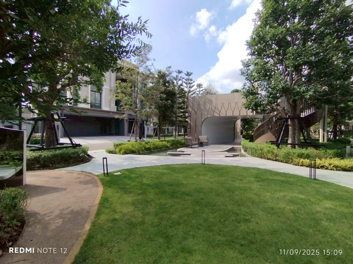 For SaleHotel&Apartment BusinessPinklao, Charansanitwong : Luxury mansion for sale, luxury house, single house, Grand Bangkok Boulevard Pinklao-Borom, corner house with private elevator.