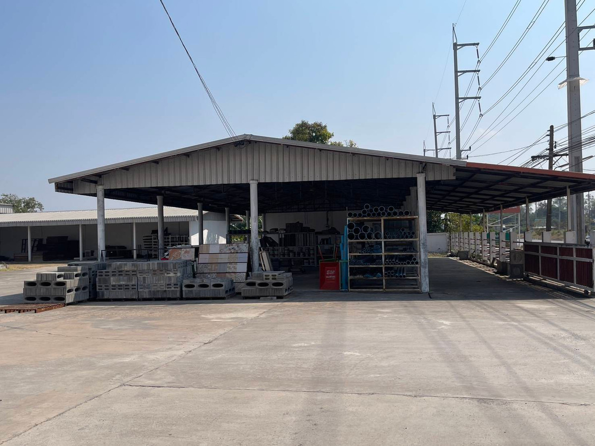 ขายที่ดินมหาสารคาม : ขายที่ดินพร้อมสิ่งปลูกสร้าง  📍 ถนนโกสุม–ขอนแก่น ต.แพง อ.โกสุมพิสัย จ.มหาสารคาม ที่ตั้งอยู่ในพื้นที่อำเภอ โกสุมพิสัย จังหวัด มหาสารคาม