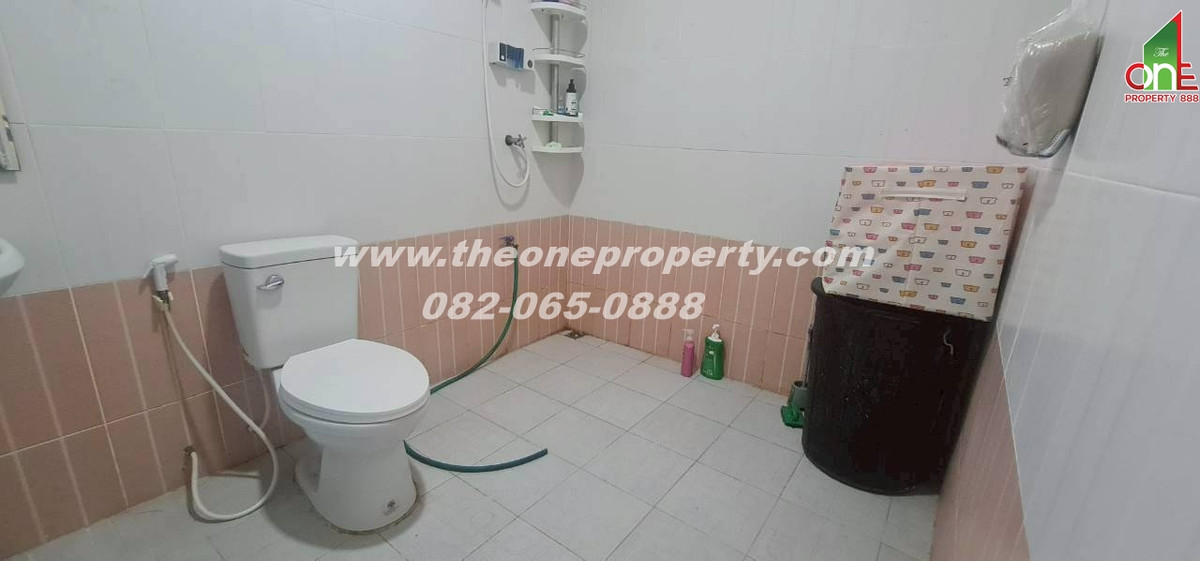 For SaleTownhomeNakhon Pathom : Townhouse, 2 floors, 24 sq m., Siwarat Village 5, Phetkasem Road, Phutmonthon Sai 4 Road, Krathum Lom Subdistrict, Sam Phran District, Nakhon Pathom Province.