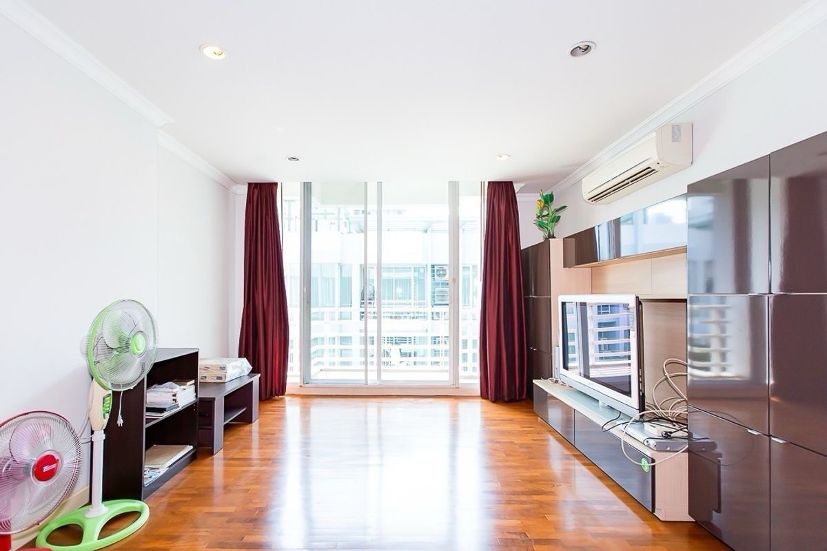 For SaleCondoNana, North Nana,Sukhumvit13, Soi Nana : Urgent sale🔥🔥 Baan Siri Sukhumvit Soi 10 (2 bedrooms) good price ☎️0809895553 k.Jin