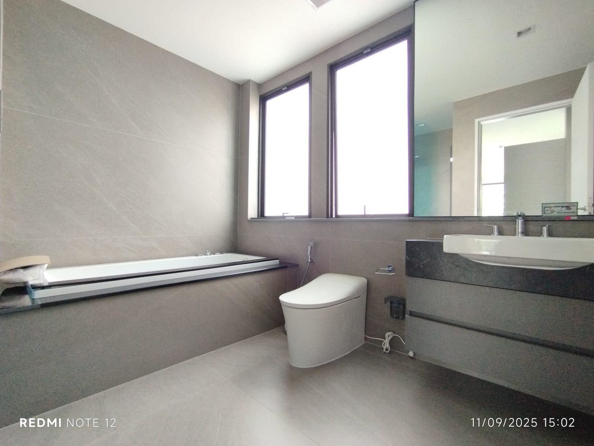 For SaleHotel&Apartment BusinessPinklao, Charansanitwong : Luxury mansion for sale, luxury house, single house, Grand Bangkok Boulevard Pinklao-Borom, corner house with private elevator.