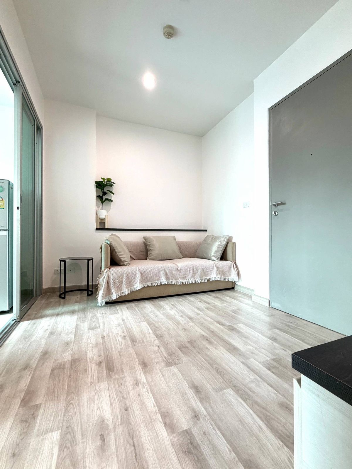 ให้เช่าคอนโดรัชดา ห้วยขวาง : ให้เช่าคอนโด life รัชดาภิเษก 1 ห้องนอน ขนาด 31.5 ตรม. เตียง 6 ฟุต