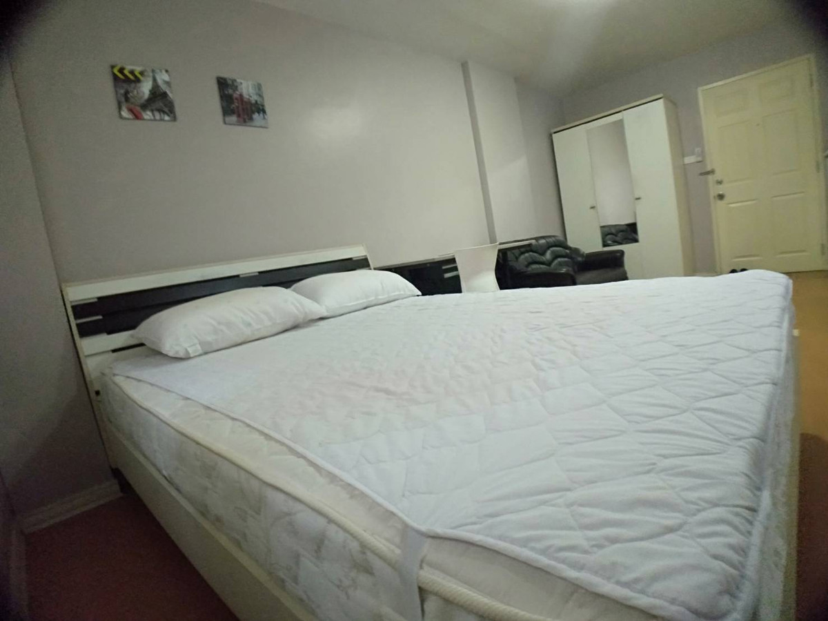 ให้เช่าคอนโดรามคำแหง หัวหมาก : เช่า!  ลุมพินี บดินทร์เดชา-ราม ขนาด 25 ตรม. A4 ชั้น 2 ราคา 6,500 บาท เฟอร์และเครื่องใช้ไฟฟ้า