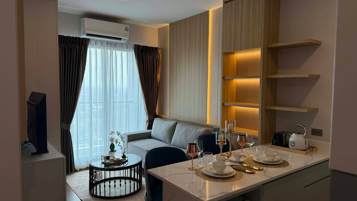 For RentCondoChiang Mai : Condo for rent, Arize Charoen Muang, 19th floor, size 31 sq m., new room, ready to move in.