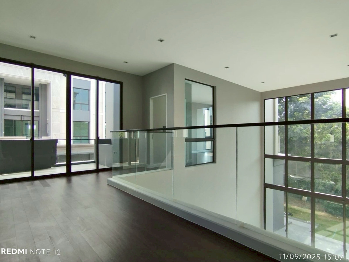 For SaleHotel&Apartment BusinessPinklao, Charansanitwong : Luxury mansion for sale, luxury house, single house, Grand Bangkok Boulevard Pinklao-Borom, corner house with private elevator.