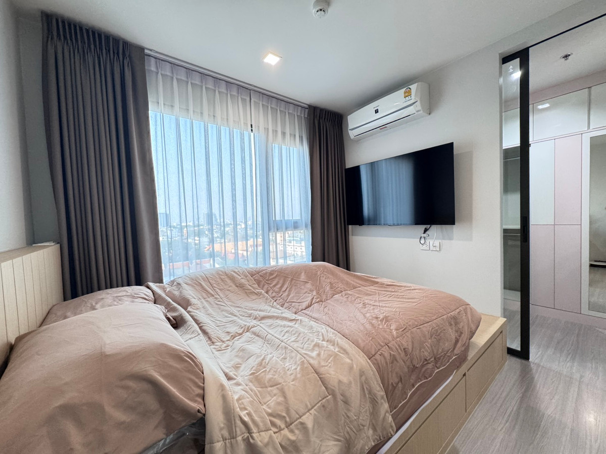 For RentCondoThaphra, Talat Phlu, Wutthakat : New room, Life Sathorn Sierra, 1 bedroom, for rent 16,900/month, available for rent, near BTS Talat Phlu.