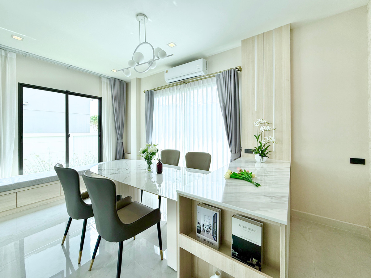 บ้านบางนา แบริ่ง ลาซาล : 🚀 บางกอก บูเลอวาร์ด บางนา กม.5 - 237ตรม. 4นอน4น้ำ2ที่จอดรถ ปรับลดค่าเช่า 092-545-6151 (ทีม)