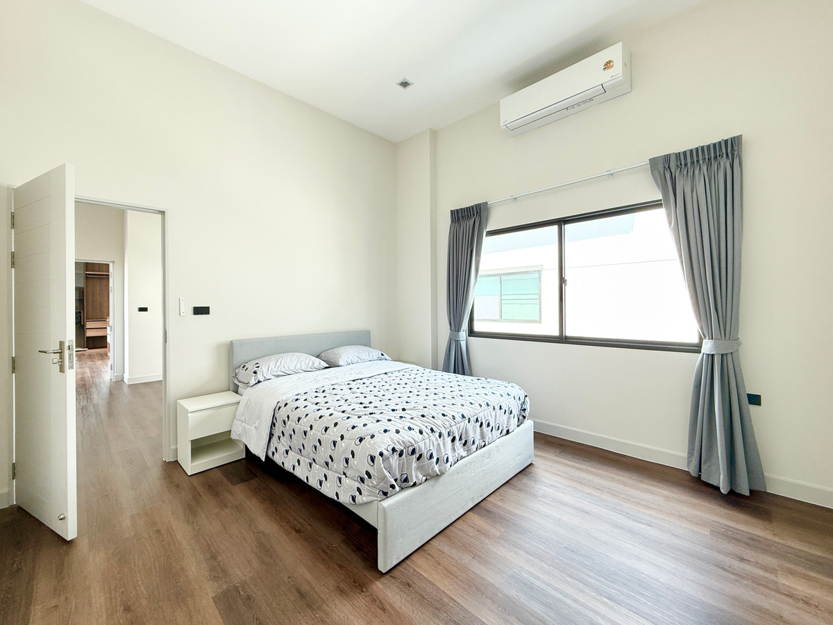 ให้เช่าบ้านบางนา แบริ่ง ลาซาล : 🚀 บางกอก บูเลอวาร์ด บางนา กม.5 - 369ตรม. 4นอน5น้ำ3ที่จอดรถ 092-545-6151 (ทีม)