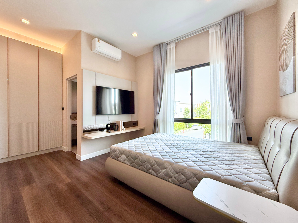 บ้านบางนา แบริ่ง ลาซาล : 🚀 บางกอก บูเลอวาร์ด บางนา กม.5 - 237ตรม. 4นอน4น้ำ2ที่จอดรถ ปรับลดค่าเช่า 092-545-6151 (ทีม)