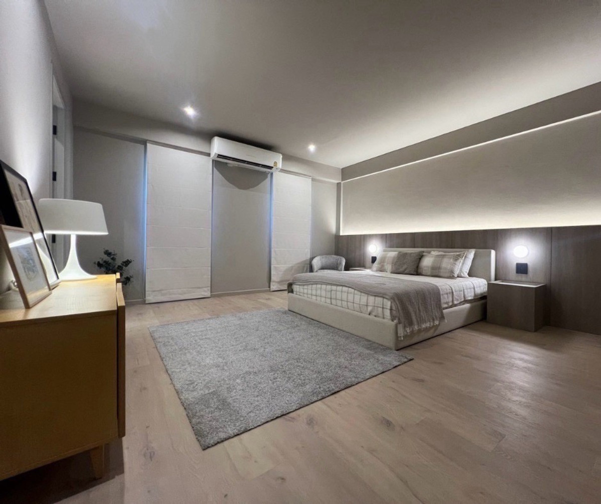 HouseOnnut, Udomsuk : 4 Bedroom Renovated Townhouse for Sale and Rent near BTS Phra Khanong Sukhumvit Ekkamai Bangkok Ideal for Home Office and Investment