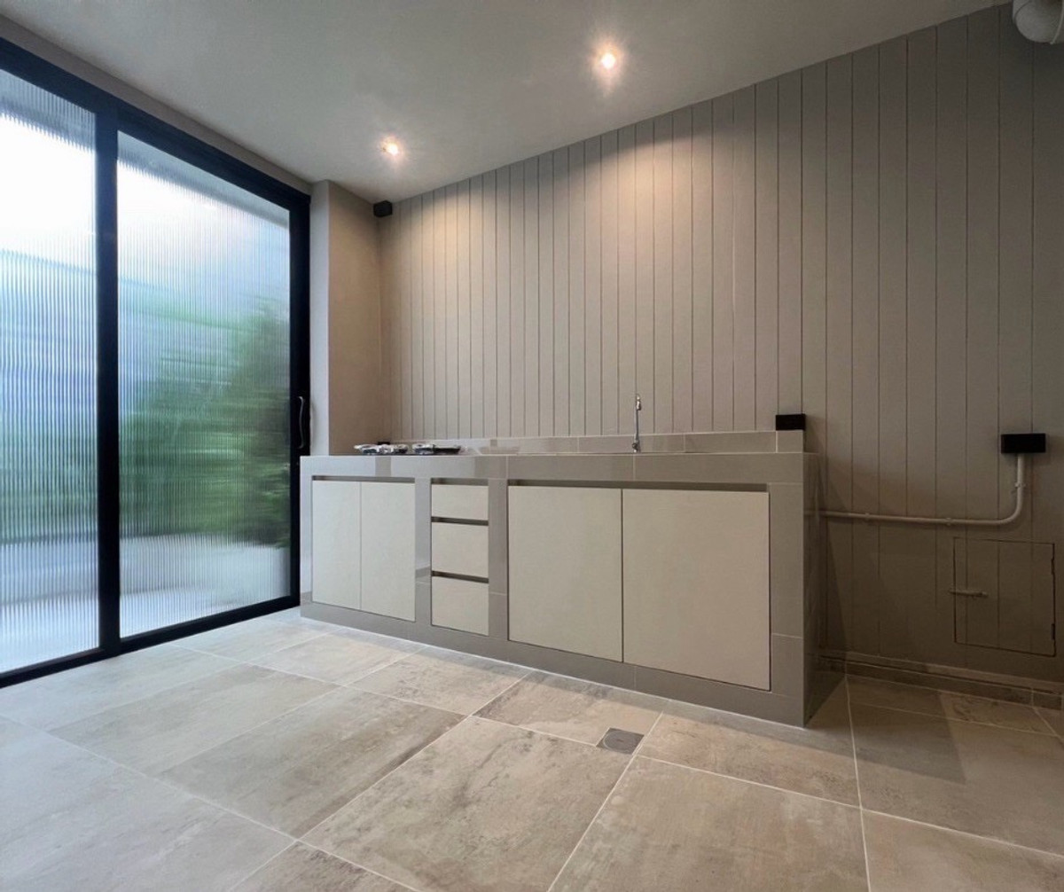 HouseOnnut, Udomsuk : 4 Bedroom Renovated Townhouse for Sale and Rent near BTS Phra Khanong Sukhumvit Ekkamai Bangkok Ideal for Home Office and Investment