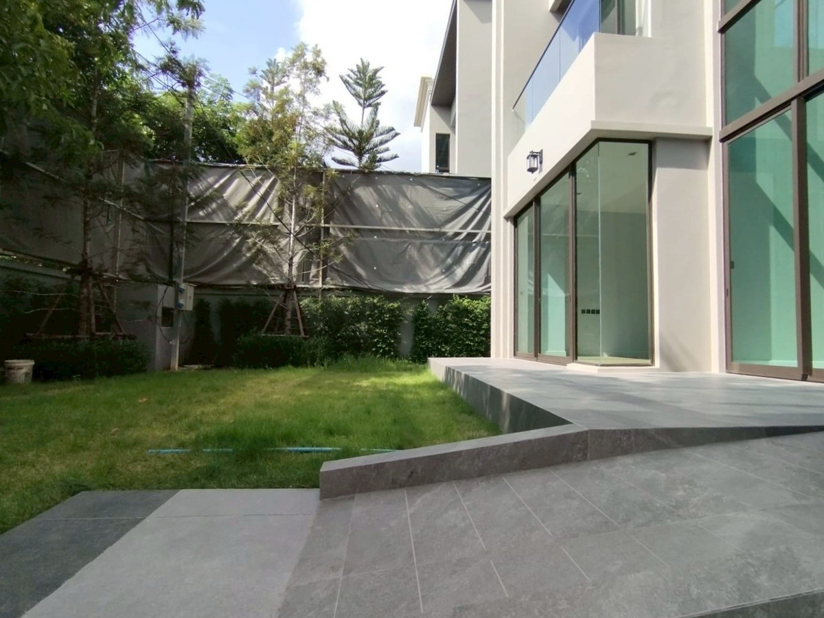 For SaleHotel&Apartment BusinessPinklao, Charansanitwong : Luxury mansion for sale, luxury house, single house, Grand Bangkok Boulevard Pinklao-Borom, corner house with private elevator.