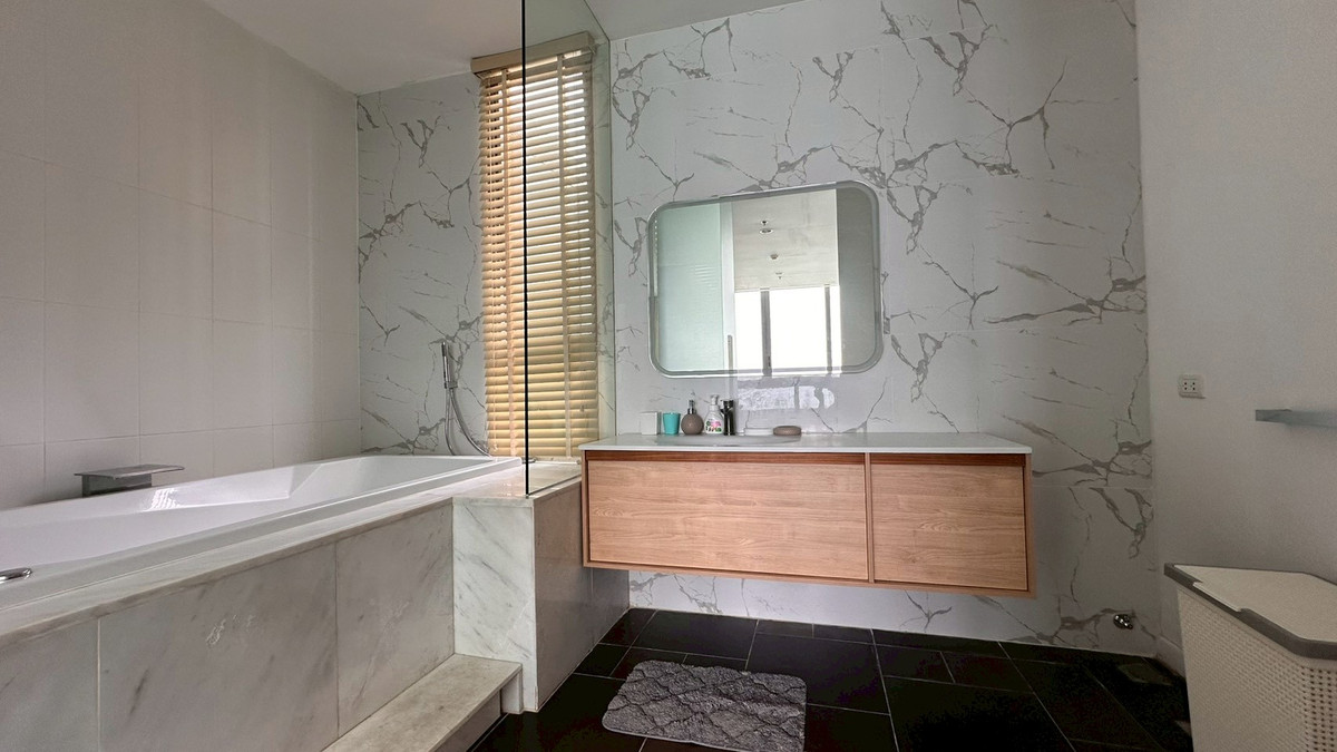 For SaleCondoPattaya, Bangsaen, Chonburi : For sale Condo Northpoint Pattaya – 2 Bedroom  High Floor  Sea View (S03-2719) 