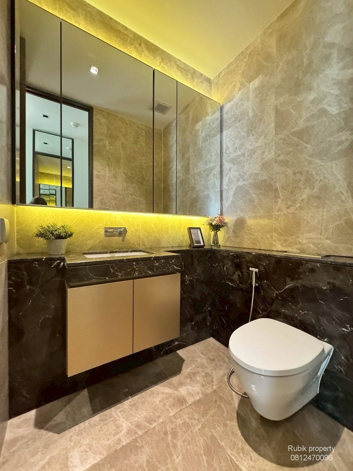 ให้เช่าคอนโดวิทยุ ชิดลม หลังสวน : 🌿 ให้เช่า 28 Chidlom – ห้องใหญ่ 88 ตร.ม. วิวสวน สวยมาก RB1704 คอนโดลักชัวรีใจกลางชิดลม ติด Central Chidlom / เดินถึง BTS Chidlom