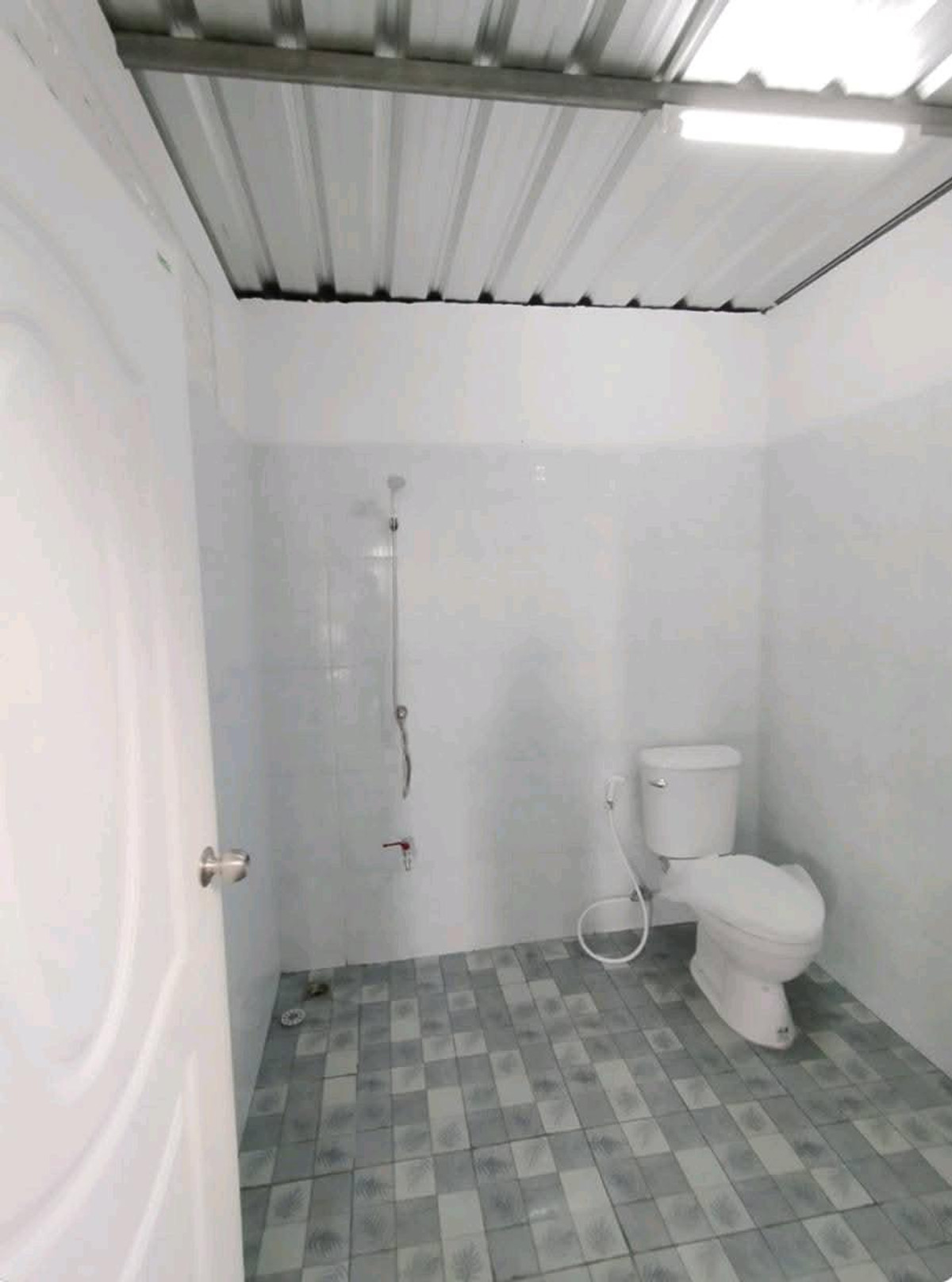 ให้เช่าโกดังนวมินทร์ รามอินทรา : ให้เช่าโกดังใหม่ 504 ตร.ม. ซอยรามอินทรา 39 ใกล้ 7-Eleven | รถใหญ่เข้าออกสะดวก