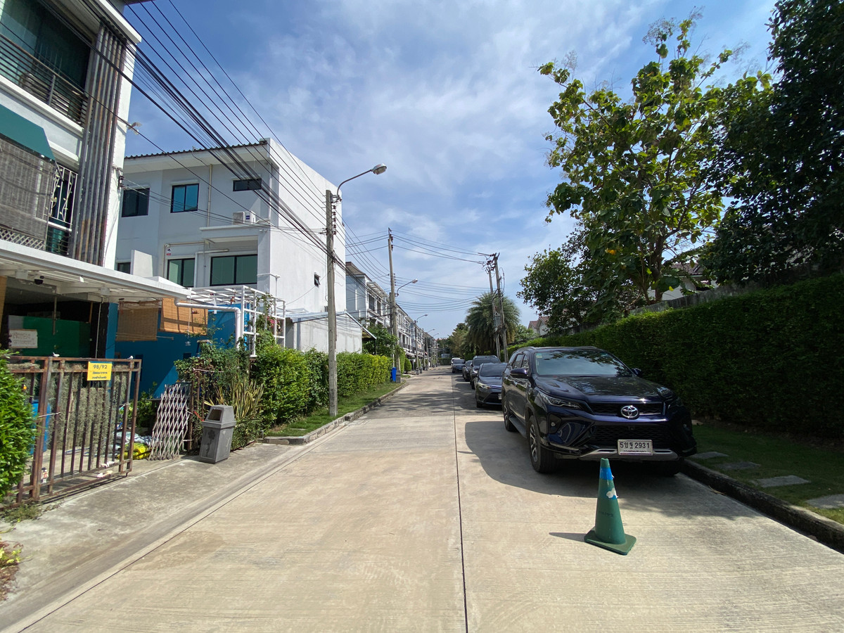 ให้เช่าทาวน์โฮมรามคำแหง หัวหมาก : ให้เช่า บ้านกลางเมือง พระราม 9 – รามคำแหง ทาวน์โฮม 3 ชั้น สภาพใหม่ ทำเลศักยภาพ ใกล้ทางด่วนและ Airport Link