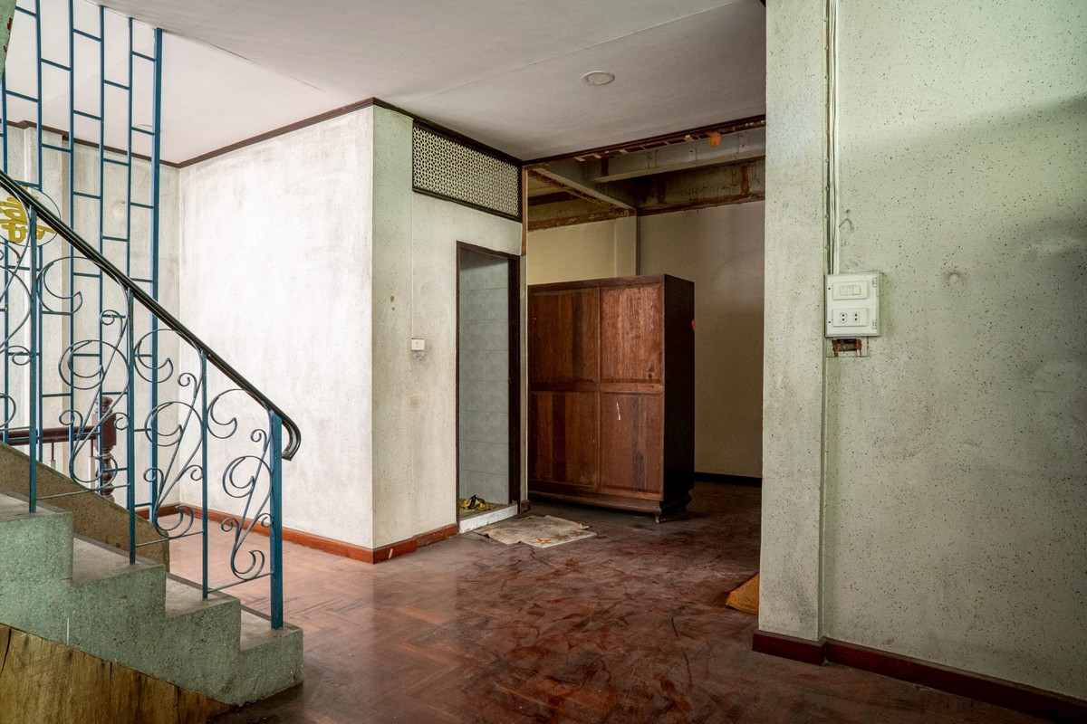 ขายทาวน์โฮมเยาวราช บางลำพู : ขาย ❗️ ทาวน์เฮ้า 6 ชั้น 2 คูหา บ้านเปล่า ทำเลดีมาก ใกล้กับ MRT สนามไชย และ MRT สามยอด