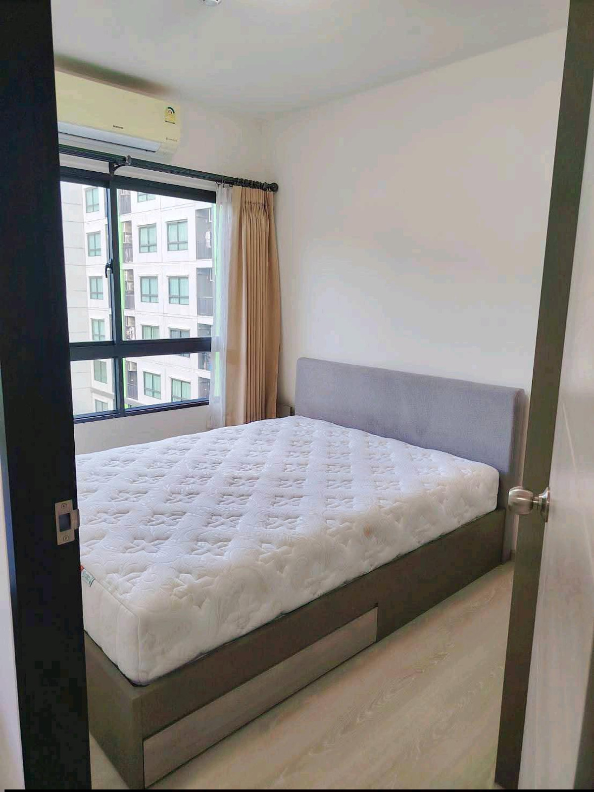 For RentCondoVipawadee, Don Mueang, Lak Si : Condo for rent: Grene Don Mueang (large room, pool view) near Don Mueang Airport.
