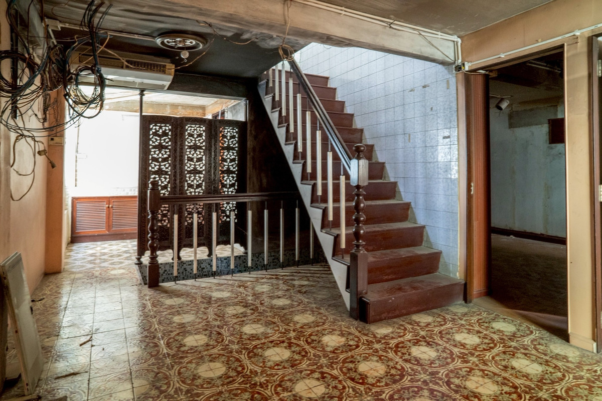 ขายทาวน์โฮมเยาวราช บางลำพู : ขาย ❗️ ทาวน์เฮ้า 6 ชั้น 2 คูหา บ้านเปล่า ทำเลดีมาก ใกล้กับ MRT สนามไชย และ MRT สามยอด