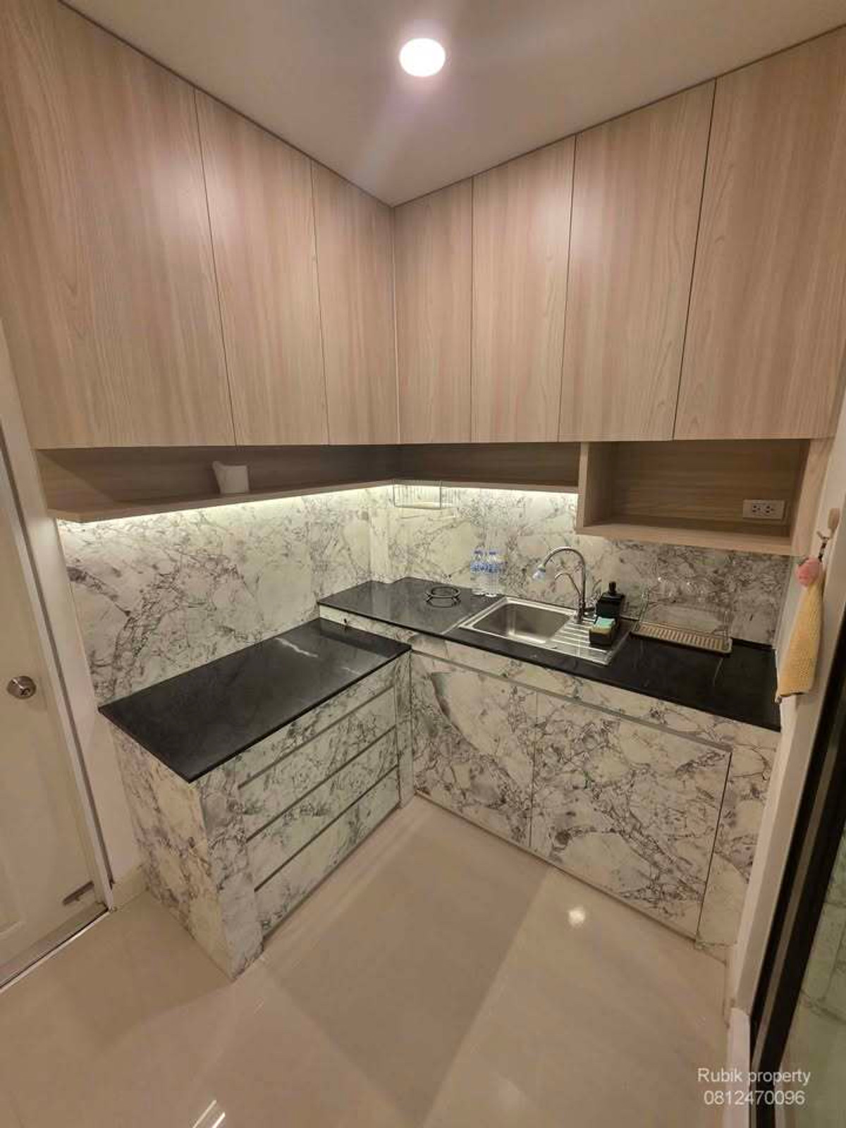 For SaleHouseRama5, Ratchapruek, Bangkruai : 🏡✨ House for sale, fully decorated! Centro Ratchaphruek-Suan Phak RB1710 House in new condition, luxuriously decorated, ready to move in immediately. Traveling is very convenient. Very close to the city