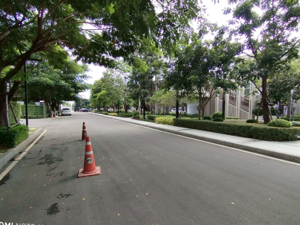 For SaleHotel&Apartment BusinessPinklao, Charansanitwong : Luxury mansion for sale, luxury house, single house, Grand Bangkok Boulevard Pinklao-Borom, corner house with private elevator.