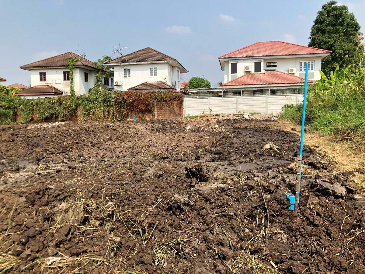 ที่ดินแจ้งวัฒนะ เมืองทอง : ขาย ให้เช่าที่ดิน 102 ตร.วา ซอยสุขาประชาสรรค์ 3 ซอย 21 ใกล้แยกสวนสมเด็จ ปากเกร็ด นนทบุรี