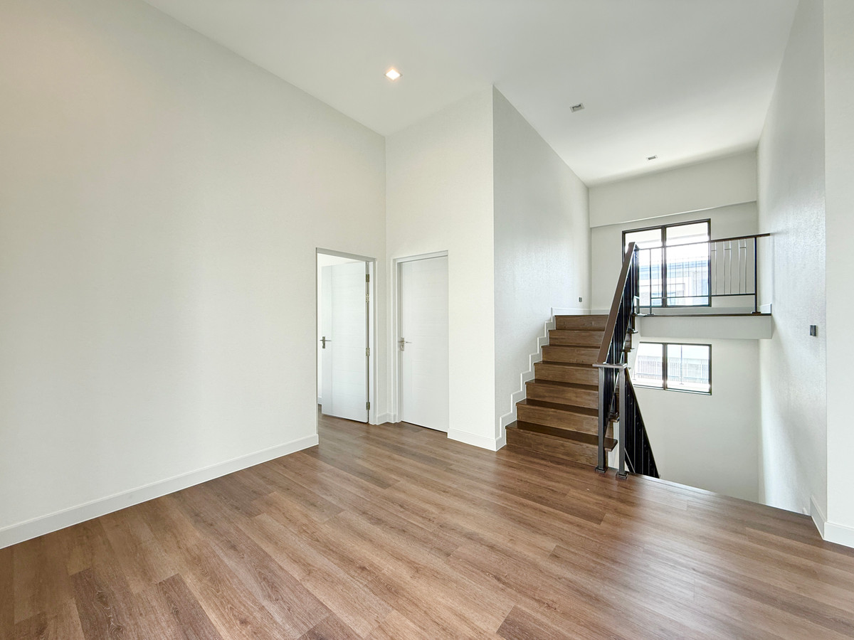 ให้เช่าบ้านบางนา แบริ่ง ลาซาล : 🚀 บางกอก บูเลอวาร์ด บางนา กม.5 - 369ตรม. 4นอน5น้ำ3ที่จอดรถ 092-545-6151 (ทีม)