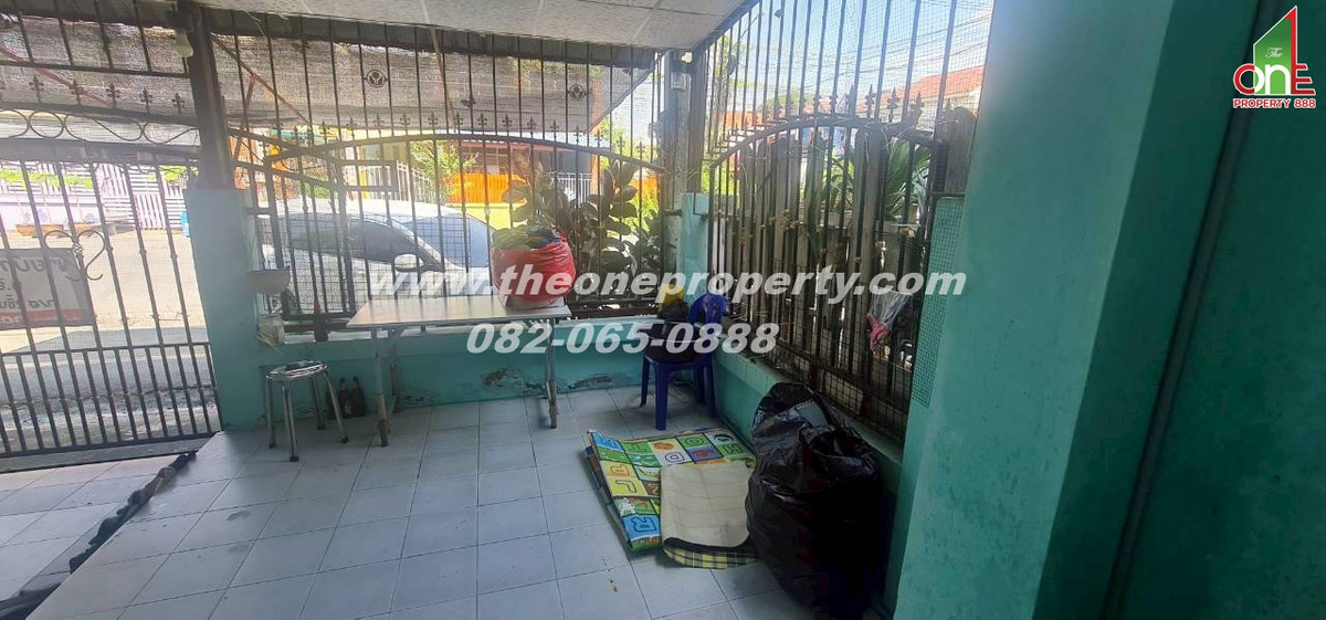 For SaleTownhomeNakhon Pathom : Townhouse, 2 floors, 24 sq m., Siwarat Village 5, Phetkasem Road, Phutmonthon Sai 4 Road, Krathum Lom Subdistrict, Sam Phran District, Nakhon Pathom Province.