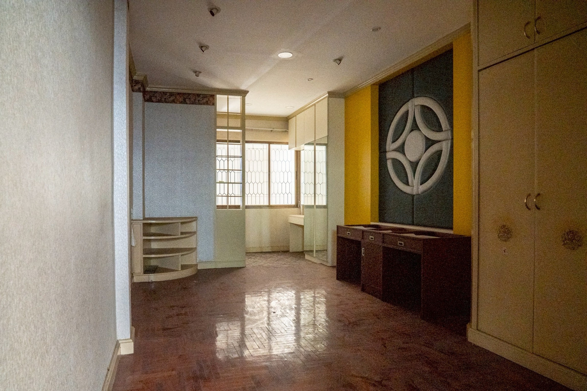 ขายทาวน์โฮมเยาวราช บางลำพู : ขาย ❗️ ทาวน์เฮ้า 6 ชั้น 2 คูหา บ้านเปล่า ทำเลดีมาก ใกล้กับ MRT สนามไชย และ MRT สามยอด