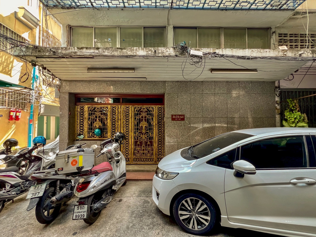 ขายทาวน์โฮมเยาวราช บางลำพู : ขาย ❗️ ทาวน์เฮ้า 6 ชั้น 2 คูหา บ้านเปล่า ทำเลดีมาก ใกล้กับ MRT สนามไชย และ MRT สามยอด