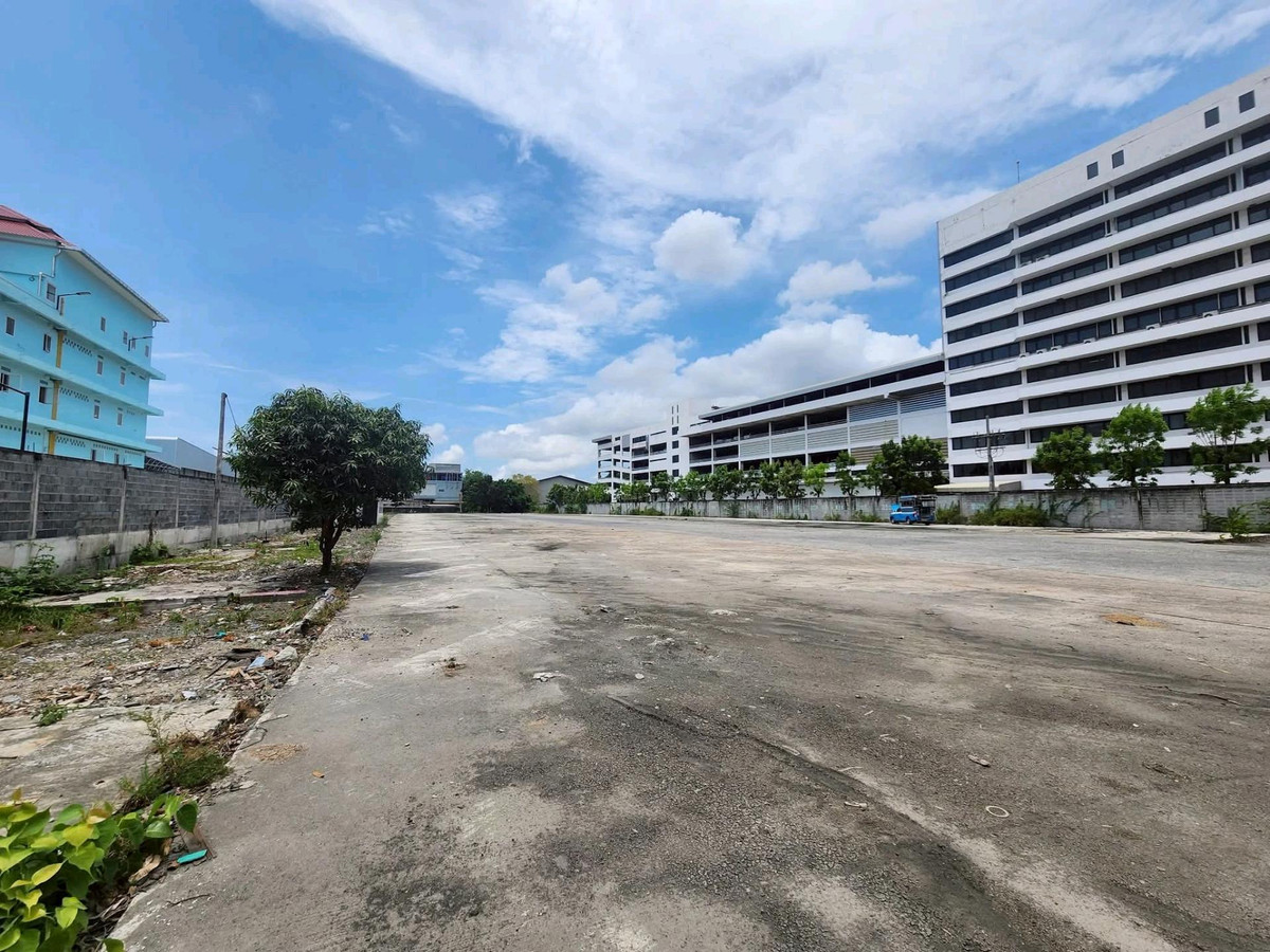 ให้เช่าที่ดินบางนา แบริ่ง ลาซาล : ให้เช่าที่ดิน 6 ไร่ ติดถนนบางนา-ตราด กม.13 ทำเลศักยภาพ ใกล้สุวรรณภูมิ